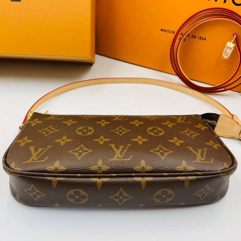 louis vuitton crossbody pochette