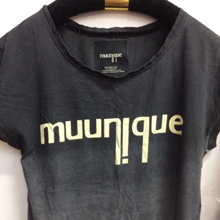 เสื้อยืด  muunique สีดำทูโทน