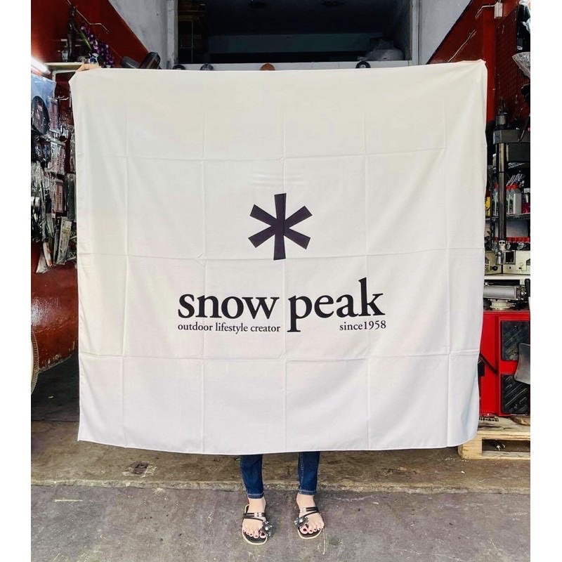 พร้อมส่ง ธง Snow peak พื้นขาว ตกแต่งเต็นท์ ขนาด 130 x 150 cm.