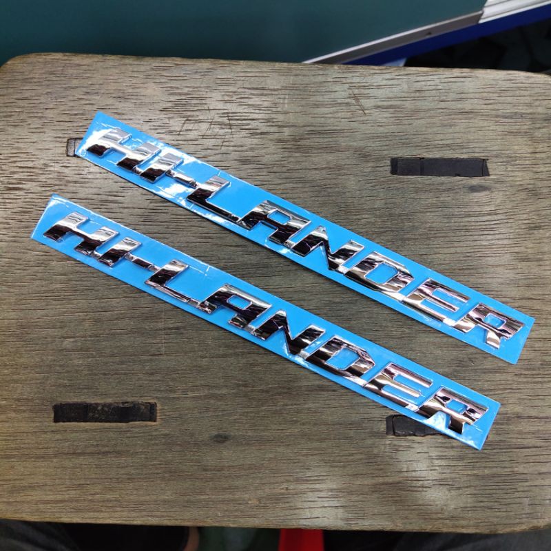 โลโก้ HI-LANDER - HILANDER 2020 สีเงิน หรือ สีโครเมี่ยม ***ราคาต่อคู่***