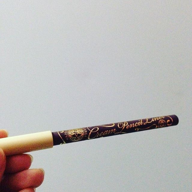 Majolica Majorca Cream Pencil Liner