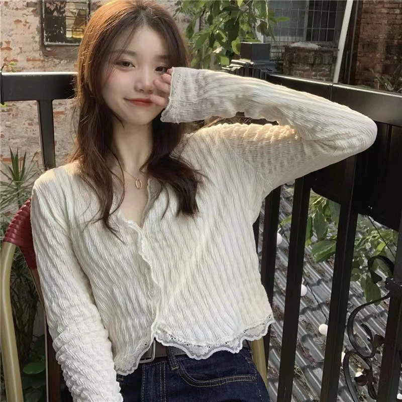เสื้อแขนยาวไหมพรม คอวีกระดุมหน้า แต่งชายระบาย รุ่น 8X43/D59/122 thumbnail 4