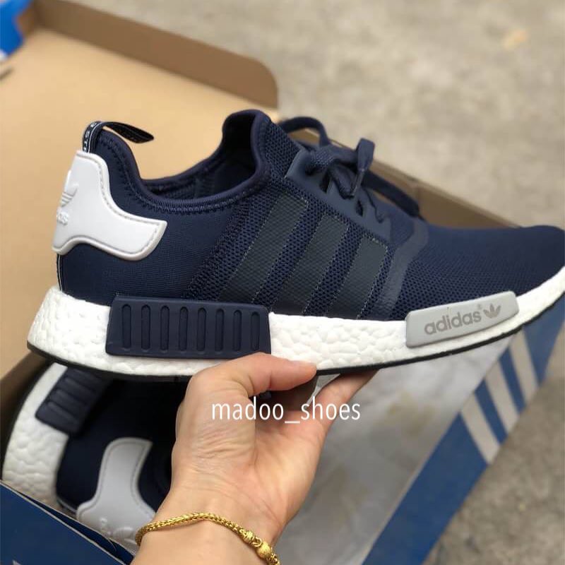 รองเท้าผ้าใบสีดำAdidas Nmd R1 s79161