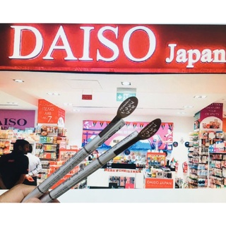 พร้อมส่ง🎌🎌Daiso Japan ดินสอเขียนคิ้วแบบหมุนน้ำตาลเข้ม