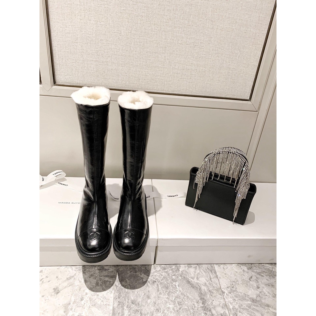 chanel snow boots