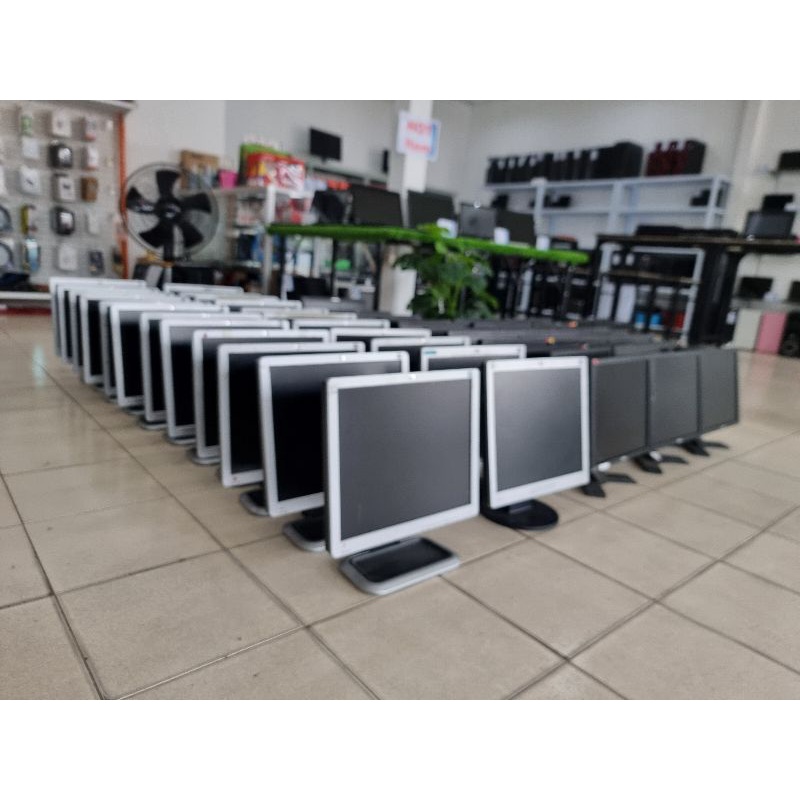 จอคอมพิวเตอร์ LCD 17, 19, 20  นิ้ว คละยี่ห้อ Dell ,Hp,Acer,Samsung