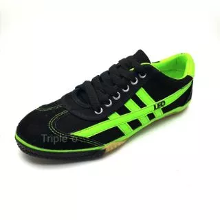 Leostar รองเท้าฟุตซอล F70 มี 9 สี ไซส์ 39-45
