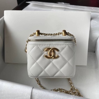 CHANEL MINI VANITY WITH Adjustable chain in lamb ss21