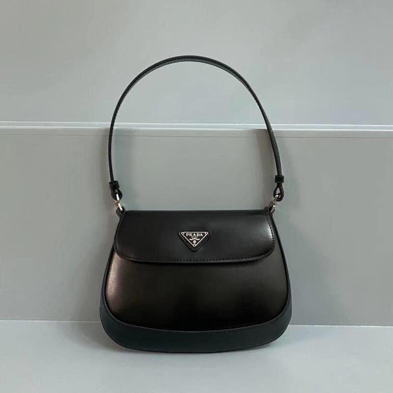 กระเป๋า Prada สีดำหนังแท้