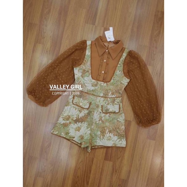 จั๊มสูทขาสั้นผ้าทอ งานป้าย Valley Girl Size S มือ 1 ป้ายห้อย