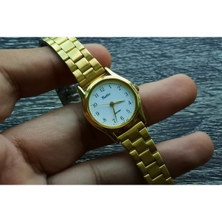 นาฬิกา Vintage มือสองญี่ปุ่น Maruman Battic ระบบ Quartz ผู้หญิง ทรงกลม กรอบทอง หน้าขาว หน้าปัด 21mm