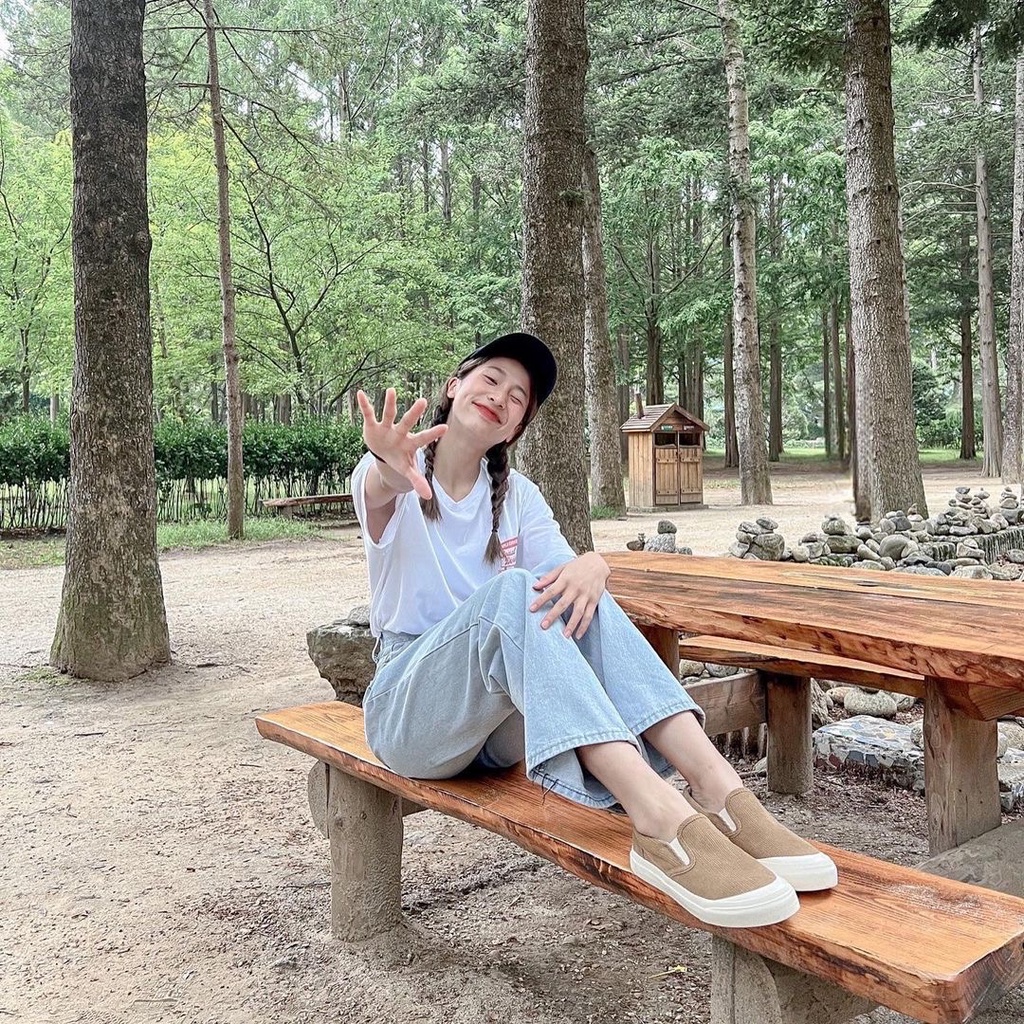 BIKK - รองเท้าผ้าใบ รุ่น "Grow" Corduroy Slip-On Sneakers Size 36-45