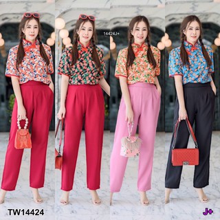 ❤️🛷ชุดตรุษจีน Set 2 ชิ้น #สาวอวบ เสื้อคอจีน แขนสั้นจับจีบ พร้อมแต่งกระดุมจีน มาคู่กับกางเกงขายาว เอวสูงสม็อกหลัง