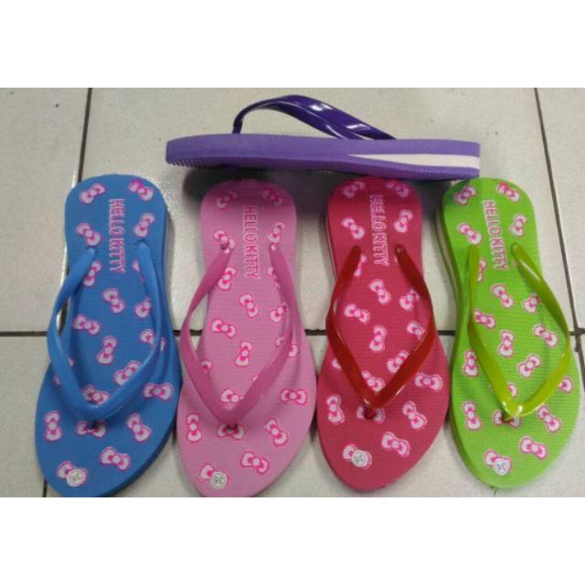 รองเท้าแตะ ลาย Amira