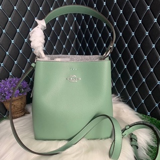 💚แท้💯 พร้อมส่ง💚ครอสบอดี้ ขนาด 8 นิ้ว Coach Small Town Bucket Bag Crossbody 1011
