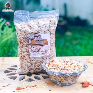 Almond อัลมอนด์แท่งติดเปลือก 500 g. (Almond Slivered with Skin)