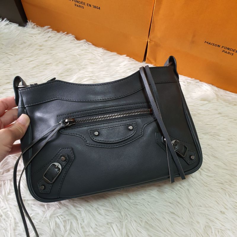 Balenciaga Hip crossbody bag ปี 2021