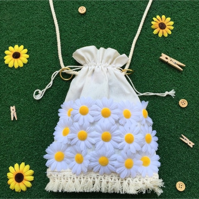 Handmade daisy bag - 250 ฿