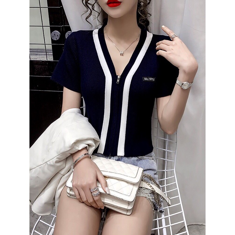(พร้อมส่ง/ใหม่)เสื้อแขนสั้นไหมพรมซิปหน้าคอวี แฟชั่นมาใหม่ รุ่นC500#
