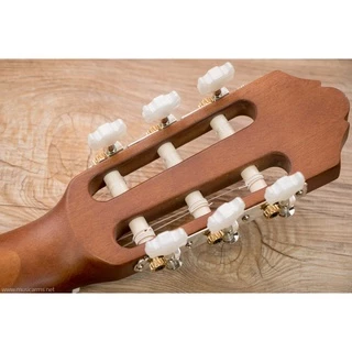 YAMAHA CS40 กีต้าร์คลาสสิก แถมฟรีกระเป๋า Classical Guitar กีต้าร์คลาสสิค
