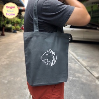 กระเป๋าผ้าแคนวาสปักลายเสือ สำหรับผู้ชาย(Tiger Canvas tote bag)