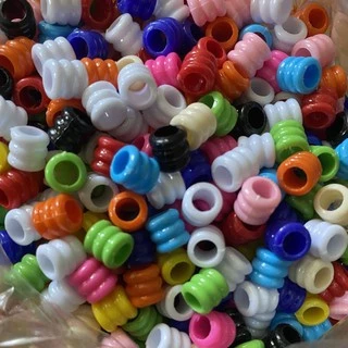 ลูกปัดตัวหนอน ใช้สำหรับตกแต่ง ปรับสายคล้องแมส คละสีพาสเทล แพค 100ชิ้น