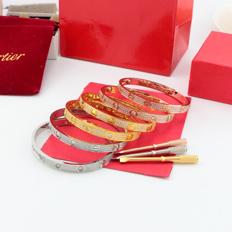กำไลคาร์เทียร์ love เพชร3แถว เป๊ะทุกจุด กำไลเพชร กำไล brandname cat04