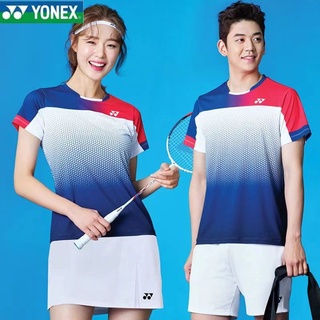 Yonex ชุดเสื้อกีฬาแบดมินตัน แขนสั้น ระบายอากาศ แบบแห้งเร็ว สไตล์เกาหลีใต้ สําหรับผู้ชาย และผู้หญิง