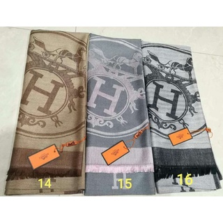 ผ้าพันคอhermes - 22C.size : (ความยาวผืนผ้า ) 180 x ( ความกว้างด้านข้าง ) 70 CM