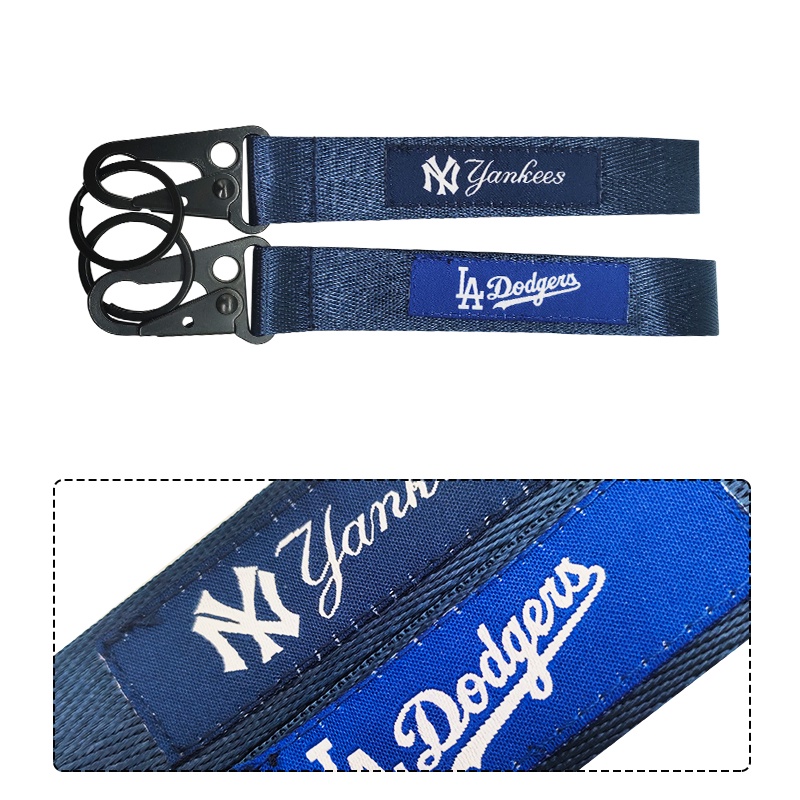 พวงกุญแจโลหะ จี้โลโก้ LA NY Dodgers Yankees คุณภาพสูง เหมาะกับของขวัญ สําหรับตกแต่งรถยนต์ กางเกงยีน