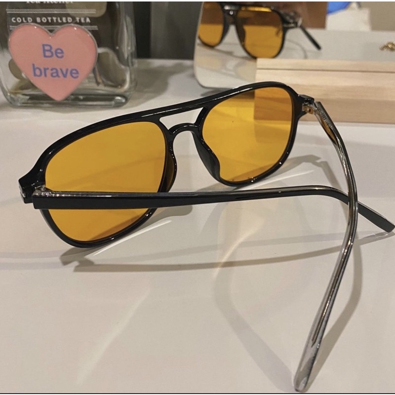 แว่นแฟชั่น จากร้าน meyou.studio 🕶