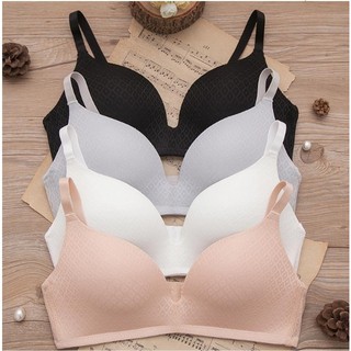 Angle Bra by VRna เสื้อชั้นในหญิง ไร้โครง รุ่นใหม่เนื้อผ้าซีทรู บราไร้โครง 🔺OK.FASHION🔺
