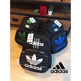 Adidas’s  backpack กระเป๋าเป้ขนาดกลางด้านหน้าทรงแข็ง