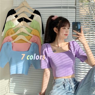 Cici(พร้อมส่ง)เสื้อครอปคอสามเหลี่ยม​แขนกระดิ่งเล็กแขนพองนิดๆ เข้ารูป(9979)