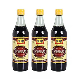 น้ำส้มสายชูดำ (恒顺香醋）มีกลิ่นหอม รสเปรี้ยว ใช้สำหรับปรุงอาหารให้มีรสเปรี้ยว 500ML