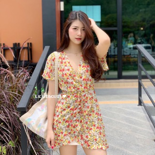 เดรสแขนกระดิ่งแต่งระบาย ผ้าชีฟองพิมพ์ลายดอกไม้สีสดใสมากๆค่ะฝา ซิปและซับในทั้งตัว