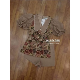 ชุดเซ็ทขาสั้น แขนจั๊มตุ๊กตา สวยหวาน ฟีลลูกคุณ งานป้าย VALLEY GIRL