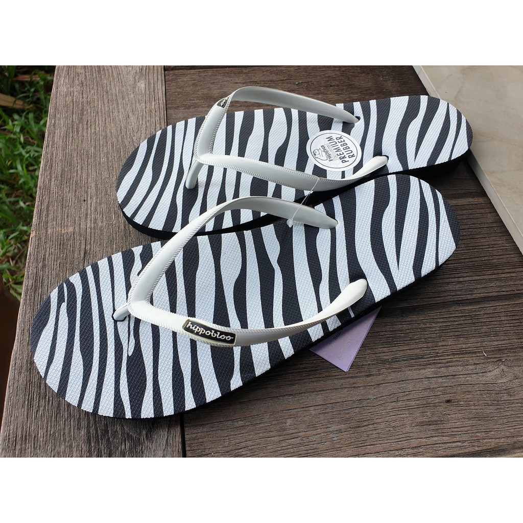 รองเท้าแตะ hippo bloo สีม้าลายสายขาว