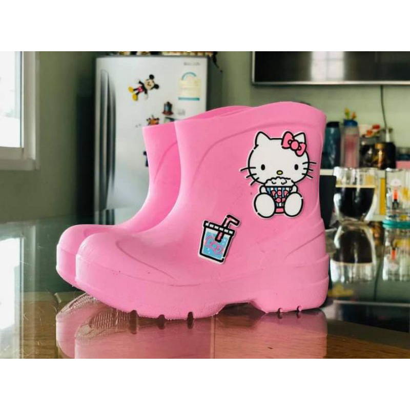 💓พร้อมส่ง 💓 รองเท้าบูทเด็ก เนื้อ PVC งานการ์ตูนนูน 3D ลาย Kitty งานน่ารักมากๆ ลิขสิทธิ์แท้100%  มี 2 สี ชมพู บานเย็น