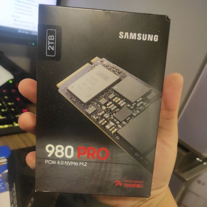 samsung 980 pro 2TB..