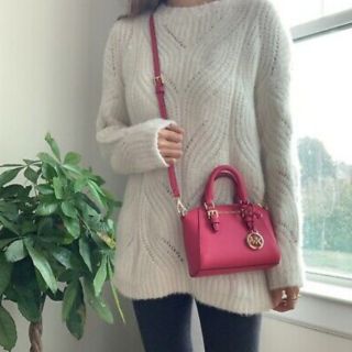 🎀 (สด-ผ่อน) 35H9GGFC6L MK Ciara XS mini crossbody สีแดงอมชมพู Magenta  ใส่ iPhone ได้