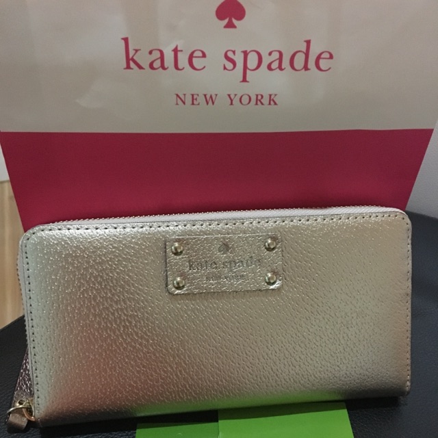 SALE SALE กระเป๋าสตางค์Kate Spade ใบยาวแท้ช็อปอเมริกาสีเมทัลลิคโรสโกลด์ส่งต่อถูก