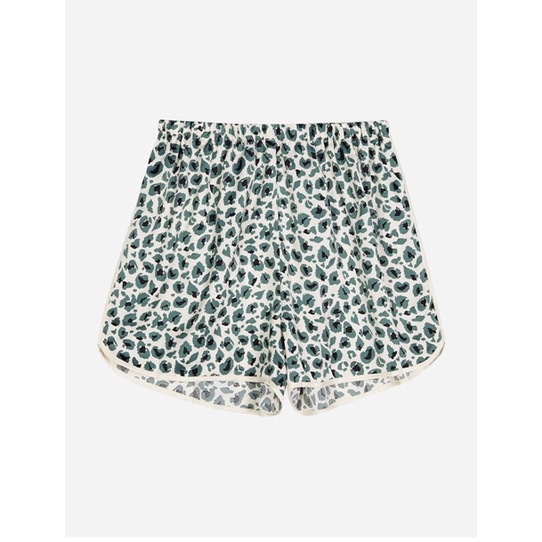 Relax leopard lounge shorts ใส่โค้ด JMTEVML ลด 100.- เมื่อช็อปครบ 500.-