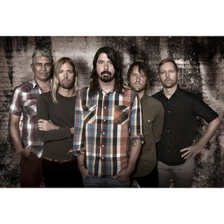 Foo Fighters Dave Grohl เดฟ โกรล ฟูไฟเตอส์ โปสเตอร์ วอลเปเปอร์ ตกแต่งผนัง วงดนตรี Poster โปสเตอร์วินเทจ โปสเตอร์วงดนตรี