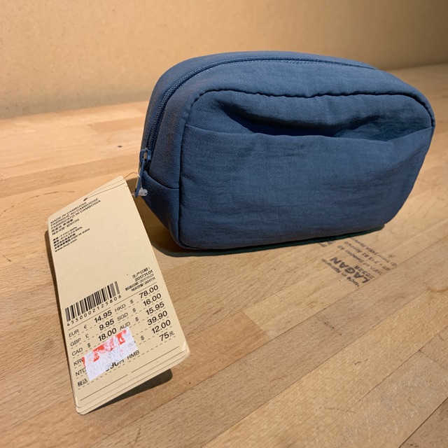 กระเป๋าเครื่องสำอางค์ Muji