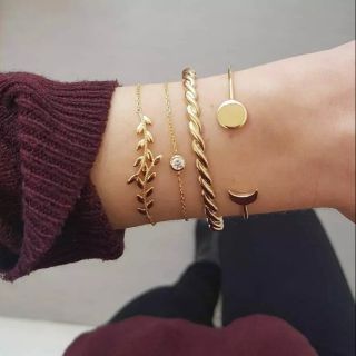 กำไลเซ็ท • Bangle Set