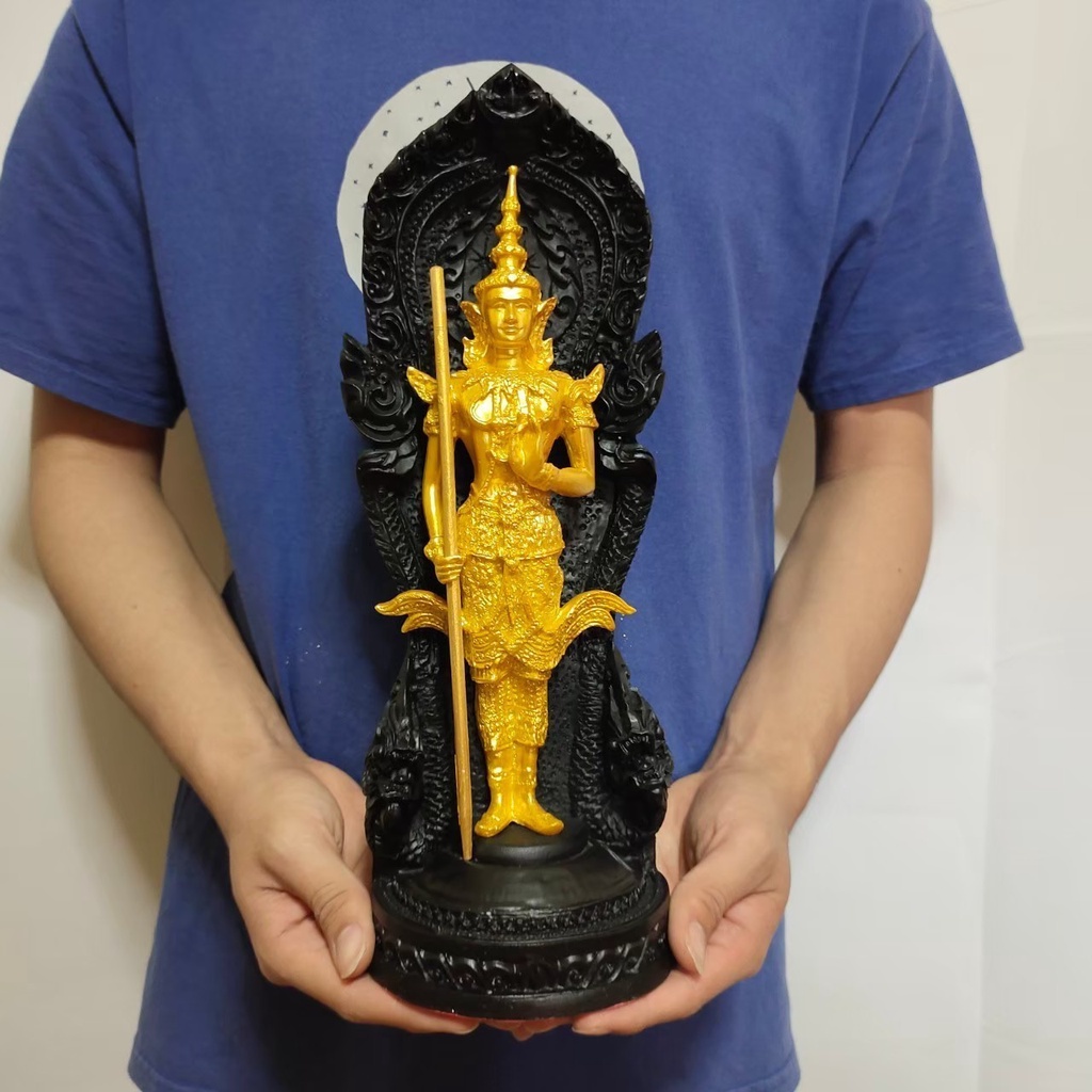 ท้าวเวสสุวรรณ ท้าวมหาราช พระหัตถ์ถือกระบองยาว (ฐาน4นิ้ว สูง32ซม.)ผ่านพิธีปลุกเสกแล้ว บูชาเสริมสิริมงคลในบ้านเรือน