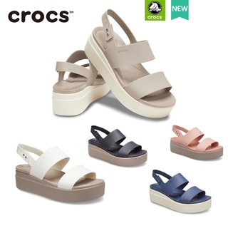 crocs แท้  WOMEN’S CROCS BROOKLYN LOW WEDGE  รองเท้าส้นหนา  รองเท้าเพื่อสุขภาพผู้หญิง