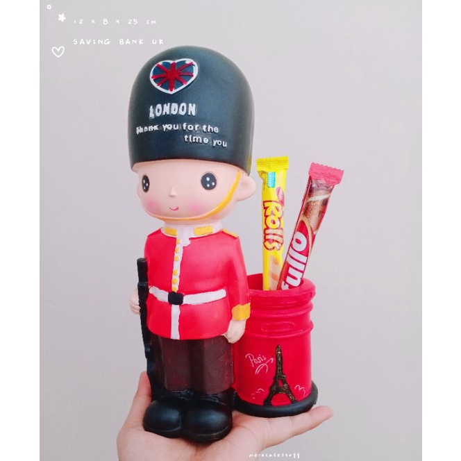 Uk ARMY SNACK FIGURE PENCIL BOX PIG BANK