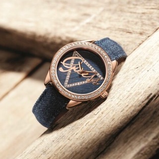 Guess W0456L6